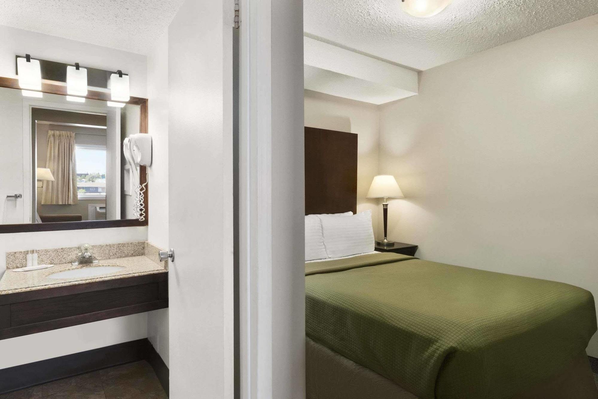 Thriftlodge Saskatoon Eksteriør bilde