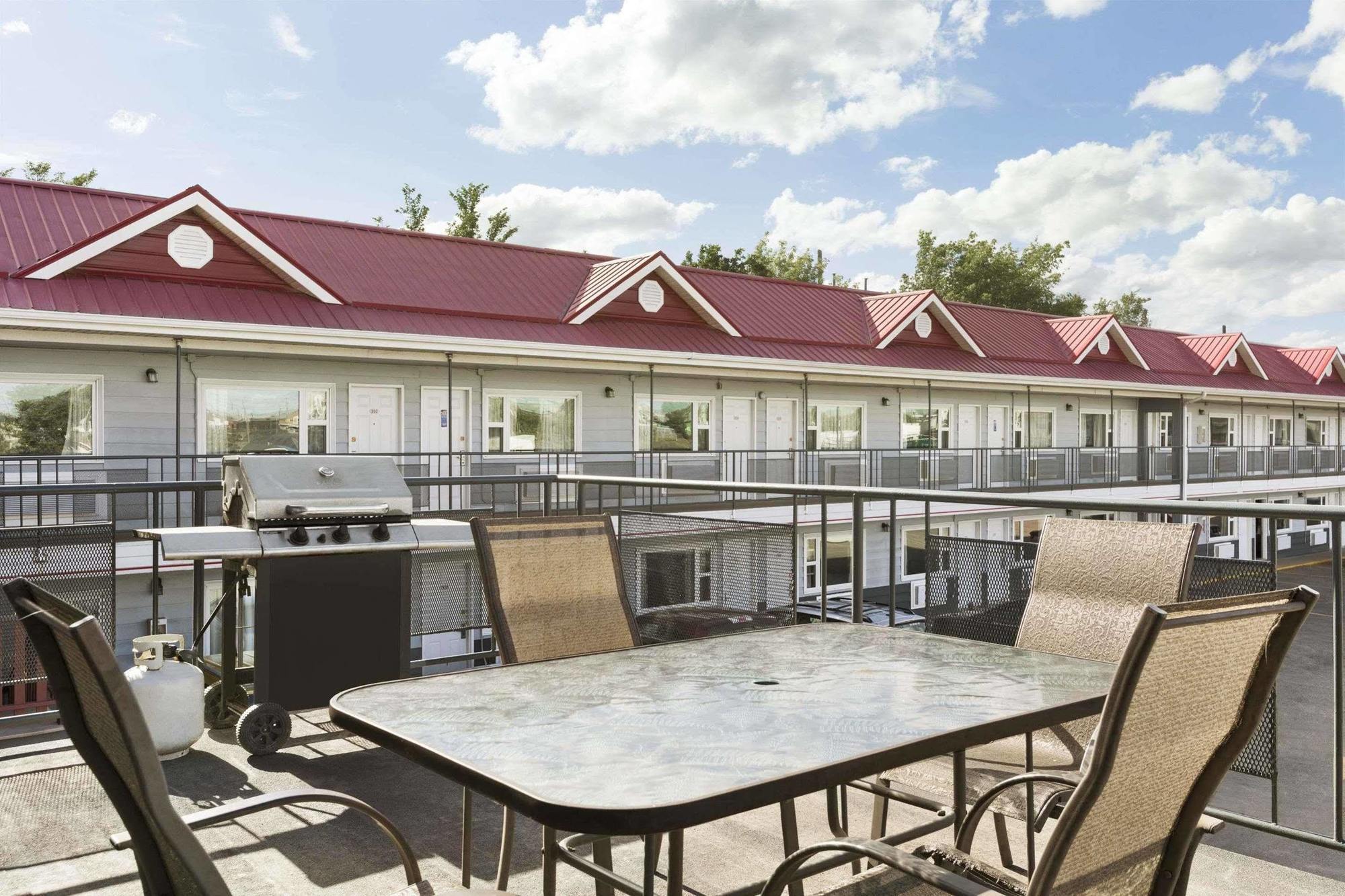 Thriftlodge Saskatoon Eksteriør bilde